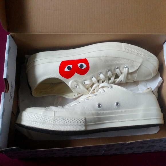 A unisex shoes - Picture 2 of 7